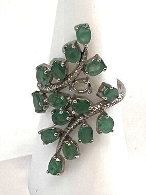 Leaf ring, .925 sterling silver, green peridot stones, size 7